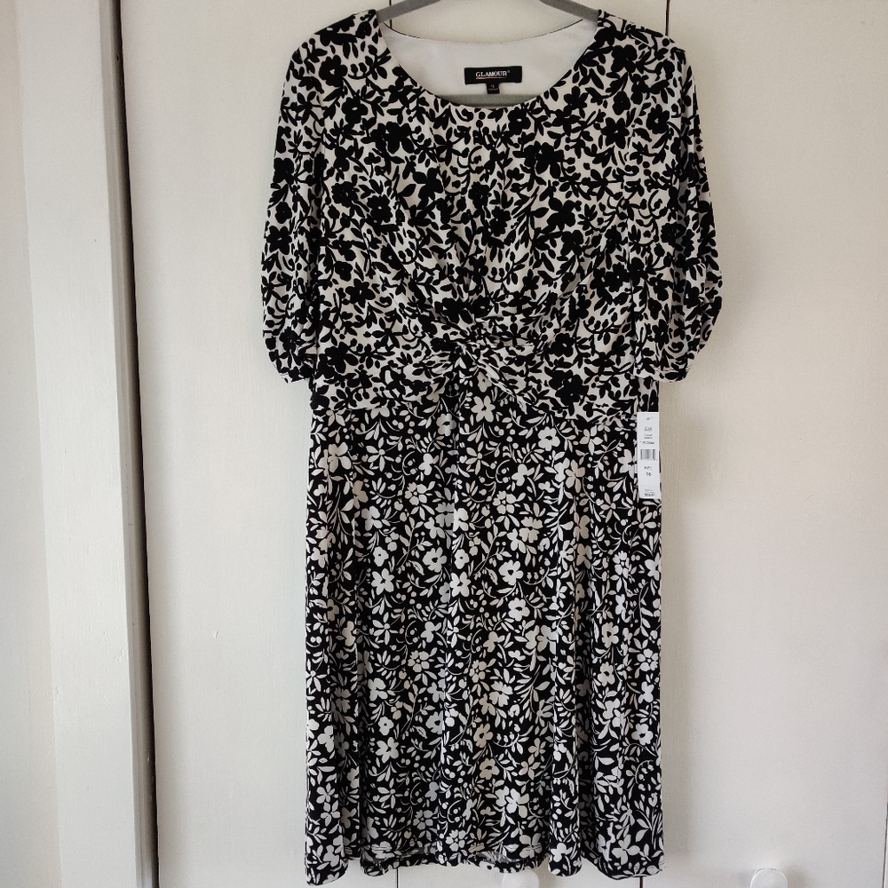 Glamour black and white dress in size 16, NWT